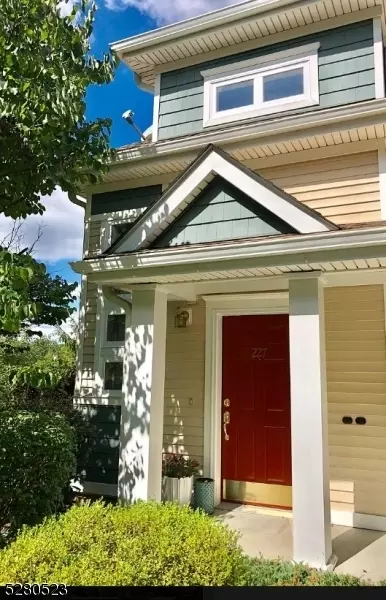 227 Old Farm Dr #227, Great Meadows, NJ 07838
