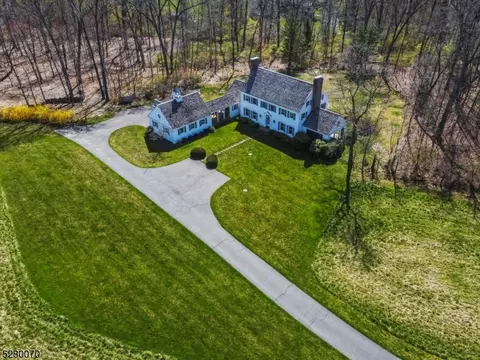 16 Youngs Rd, Harding Twp, NJ 07920