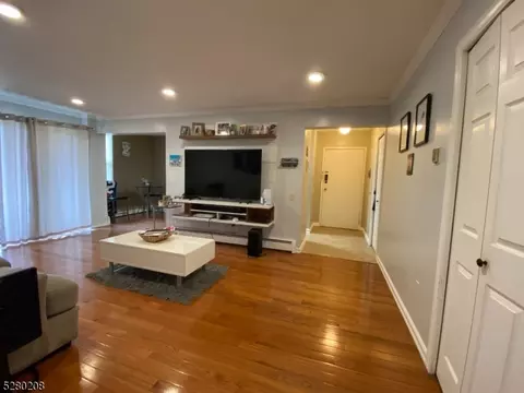 12 River Rd #F, Nutley, NJ 07110
