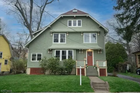 377 Meadowbrook Ln, South Orange, NJ 07079