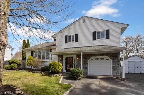 19 Kadel Dr, Roxbury Twp, NJ 07876