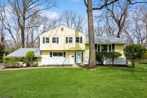 25 Walnut St, New Providence, NJ 07974