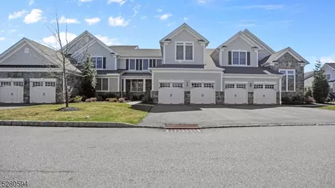 17 Hazy Gate Ter, Franklin Lakes, NJ 07417