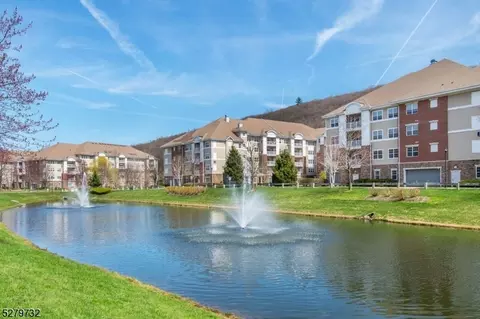 6102 Warrens Way #6102, Wanaque, NJ 07465