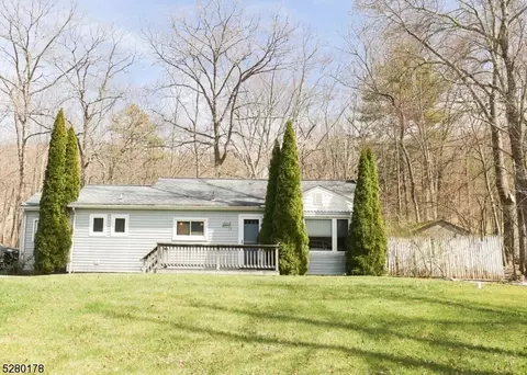 38 Compass Ave, West Milford, NJ 07480