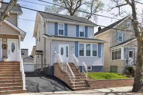 12 Hillside Ave, Kearny, NJ 07032