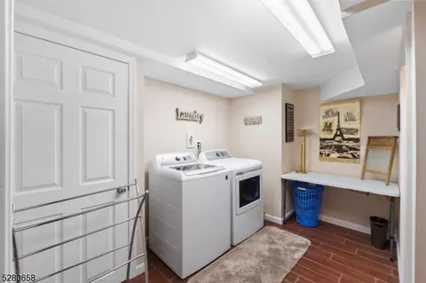 301 Oakwood Dr, Paramus, NJ 07652 photo 31