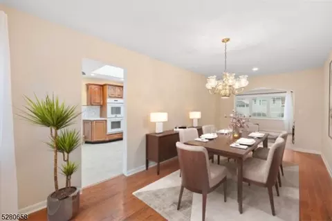 301 Oakwood Dr, Paramus, NJ 07652 photo 8