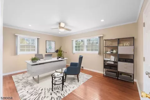 301 Oakwood Dr, Paramus, NJ 07652 photo 20