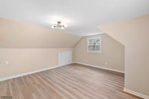 301 Oakwood Dr, Paramus, NJ 07652 photo 29