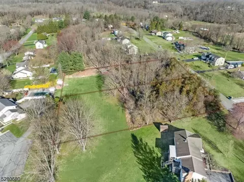 7 Deerfield Dr, Hardyston Twp, NJ 07416