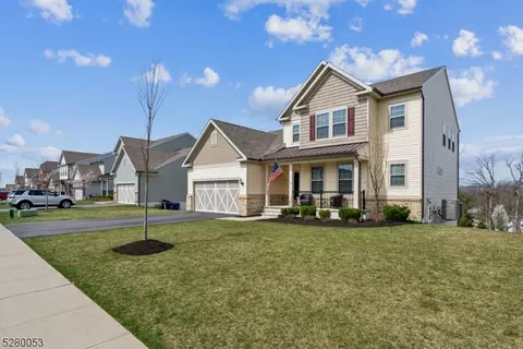 9 Hilltop Dr, North Caldwell, NJ 07006