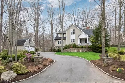 1 Fox Hollow Rd, Morristown, NJ 07960