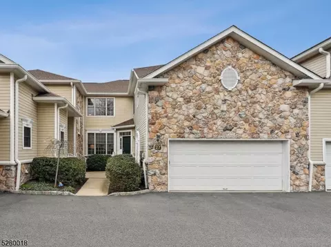27 Boland Dr, West Orange, NJ 07052