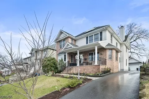 10 Hastings Ave, Rutherford, NJ 07070