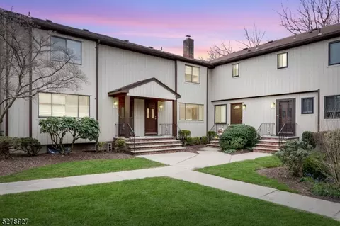 38 Park St 11d, Florham Park, NJ 07932