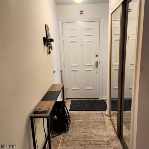 19 Countryside Dr, Basking Ridge, NJ 07920 photo 2