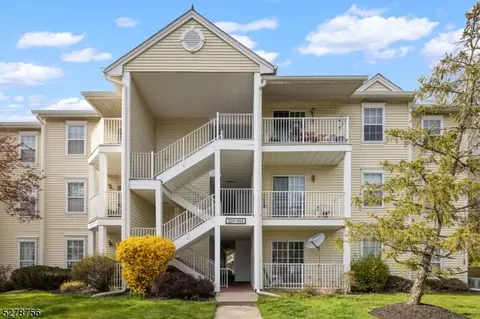 249 Rachel Ct #249, Franklin Park, NJ 08823