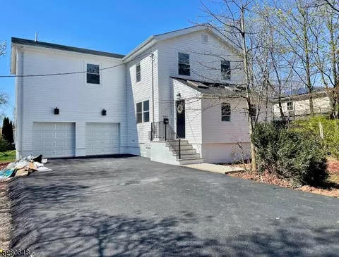 400 Hillcrest Ave, Franklin Twp, NJ 08873