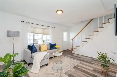 17 Crescent Rd, Edison, NJ 08817 photo 7