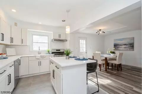 17 Crescent Rd, Edison, NJ 08817 photo 8