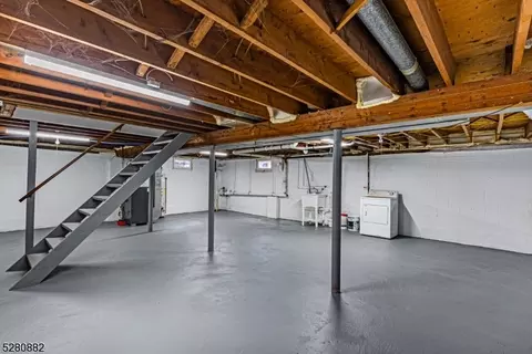 579 W Pershing Ave, Middlesex, NJ 08846 photo 27