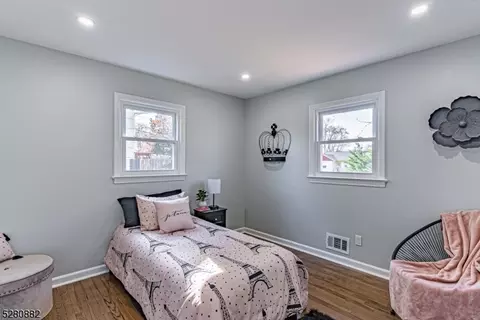 579 W Pershing Ave, Middlesex, NJ 08846 photo 16