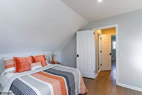579 W Pershing Ave, Middlesex, NJ 08846 photo 25