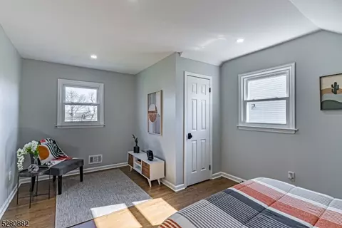 579 W Pershing Ave, Middlesex, NJ 08846 photo 22