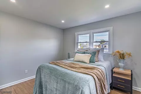 579 W Pershing Ave, Middlesex, NJ 08846 photo 14