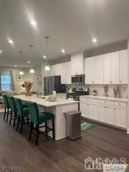 14 Bender St, Mount Olive, NJ 07828
