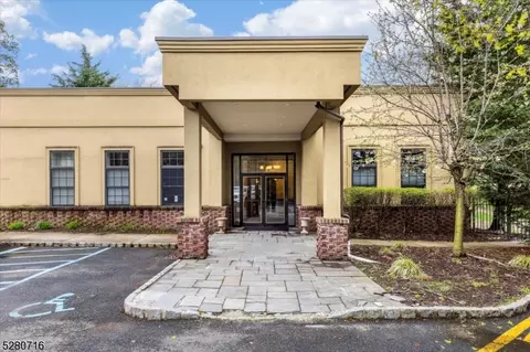 186 Walnut St #113, Bloomfield, NJ 07003