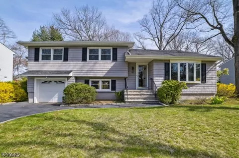 80 Glendale Ave, Livingston, NJ 07039