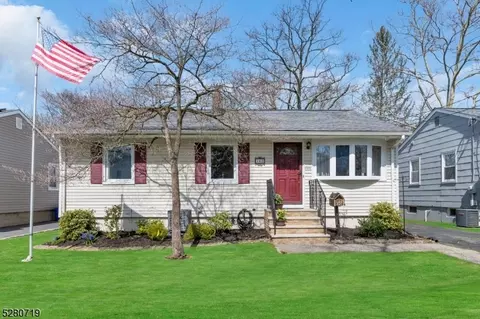 160 Lentz Ct, Rahway, NJ 07065