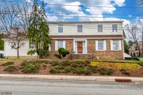 72 Cresthill Ave, Clifton, NJ 07012