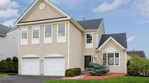 14 Kershaw Ct, Bridgewater, NJ 08807