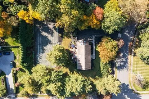 58 Laura Ln, Morristown, NJ 07960