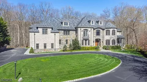 20 Pennbrook Ct, Boonton, NJ 07005