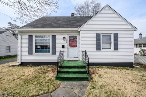 155 N 6th Ave, Manville, NJ 08835
