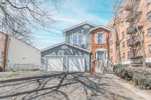 143 Parkview Ter, Newark, NJ 07112