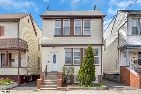 89 Schley St, Newark, NJ 07112