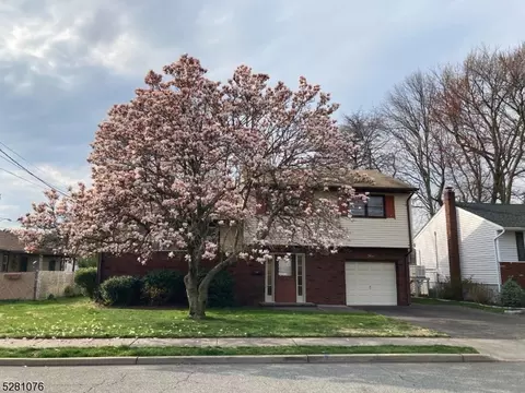 5 Harvey Ave, Rochelle Park, NJ 07662