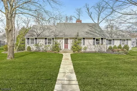 117 Rockwood Rd, Florham Park, NJ 07932