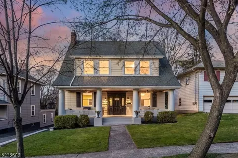 27 Girard Pl, Maplewood, NJ 07040