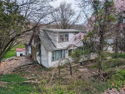 618 Berdan Ave, Wayne, NJ 07470