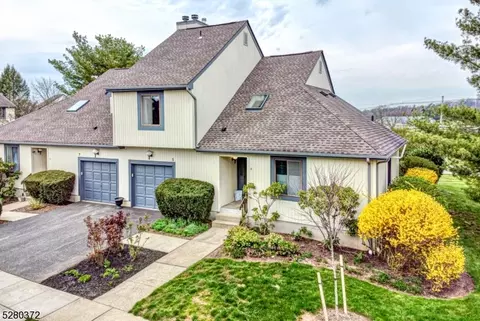 5 Arbor Cir, Bernards, NJ 07920
