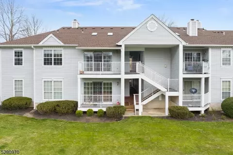 112 Lindsey Ct #112, Franklin Park, NJ 08823