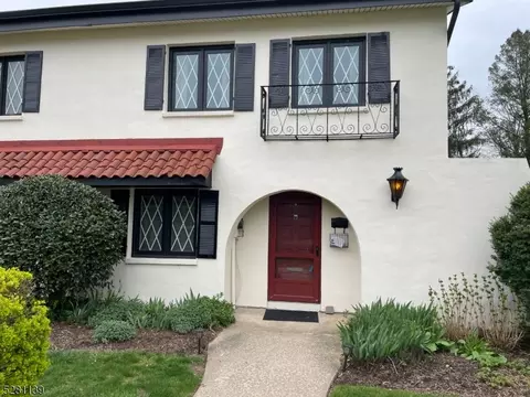 13 Dorado Dr # A, Morristown, NJ 07960