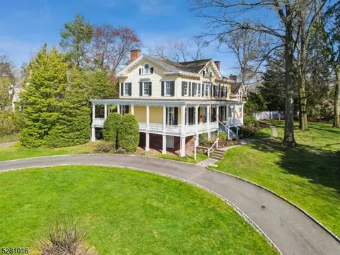 249 Valley Rd, Montclair, NJ 07042