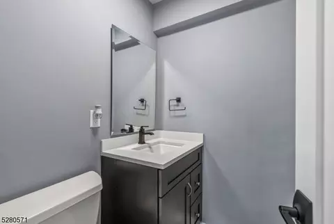 301 Beech St, Hackensack, NJ 07601 photo 13